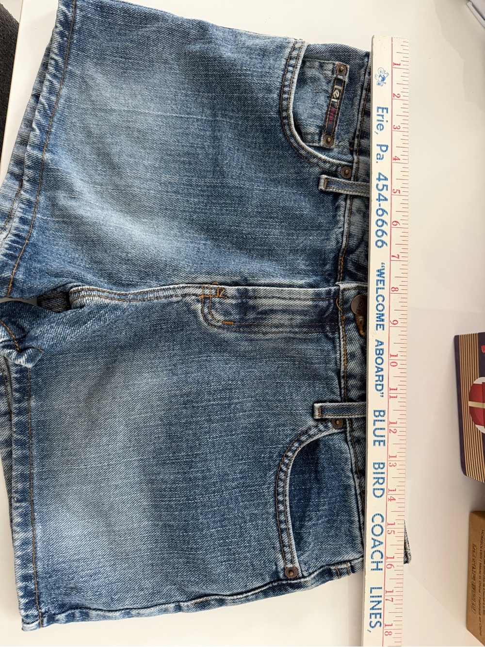 Shorts - Picture 4 of 5